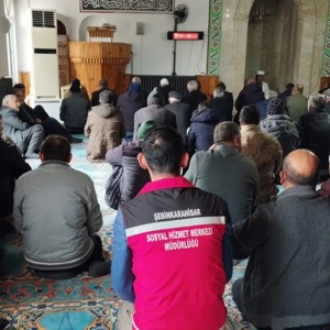 1 yıldır yaptığımız her ayın son cuma günü O AY ŞEHADETE KAVUŞAN ŞEHİTLERİMİZİN sene-i devriyesinde Giresun'un ilçelerinde cuma namazı öncesi mevlid okutuldu - fotoğraf 4