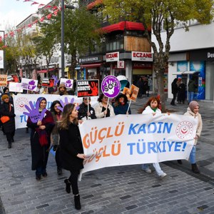 25 Kasım Kadına Yönelik Şiddete Karşı Uluslararası Mücadele Günü  - fotoğraf 3