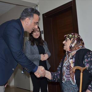 İl Müdürümüz Harun TOHUMCU Uzunköprü Süleybe Şefik Öztürk Huzurevi Müdürlüğünü Ziyaret Etti - fotoğraf 3