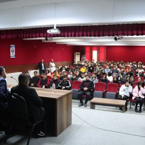 İl Müdürlüğümüz koordinasyonuyla gazilerimiz 20 Mayıs Vakfı Turgut Özal Anadolu Lisesi öğrencileriyle bir araya geldiler. - fotoğraf 2