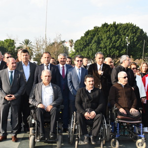 3 Aralık Dünya Engelliler Günü nedeniyle Çelenk Sunma töreni gerçekleştirildi. - fotoğraf 3