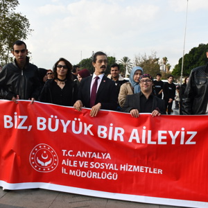 3 Aralık Dünya Engelliler Günü nedeniyle Çelenk Sunma töreni gerçekleştirildi. - fotoğraf 7