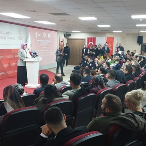 Şehit yakını, gazi ve gazi yakınlarının kamuya yerleştirilme töreni gerçekleştirildi. - fotoğraf 3