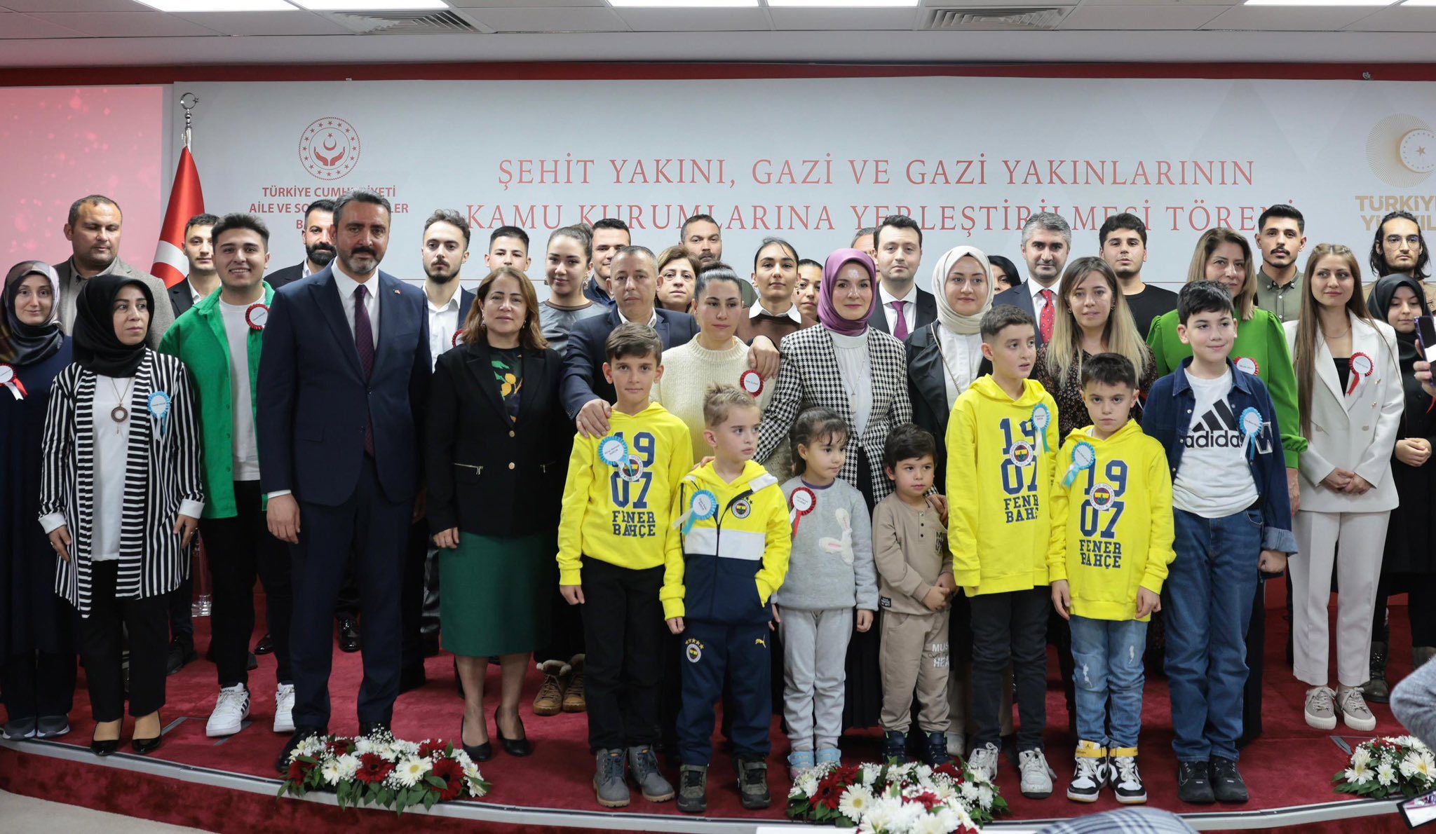Şehit yakını, gazi ve gazi yakınlarının kamuya yerleştirilme töreni gerçekleştirildi. - fotoğraf 4