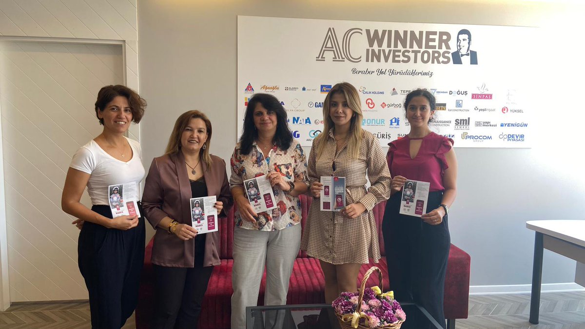 #YenişehirSHM,25 Kasım Kadına Yönelik Şiddete Karşı Uluslararası Mücadele Günü kapsamında ilçe sınırlarında faaliyet gösteren kurumlara''Kadına Yönelik Şiddetle Mücadele, #KADES ve #ALO183''hakkında rehberlik ve broşür dağıtımı yaptı.