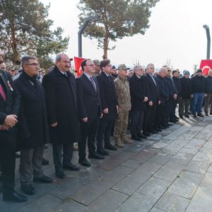 Dumlu Şehitleri Dualarla Anıldı.. - fotoğraf 1