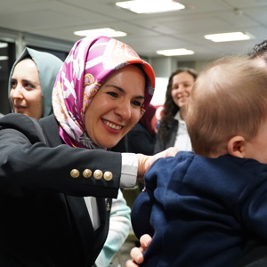 Aile ve Sosyal Hizmetler Bakanımız Göktaş, Cenevre’de Yaşayan Türklerle Bir Araya Geldi - fotoğraf 4