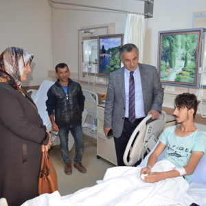 İl Müdürümüz Mahmut ÖZDEMİR, Sağlık Sorunları Yaşayan Personelimizi Ziyaret Etti - fotoğraf 2