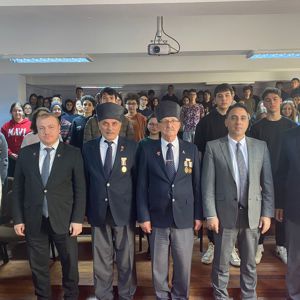 Kahraman Gazilerimiz, Öğrenciler İle Buluştu - fotoğraf 1