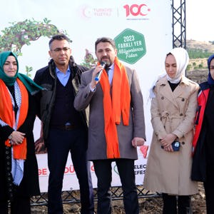 Depremde Hayatını Kaybeden Kadınlar Anısına Mercan Ormanlarına Ağaç Dikimi Yapıldı - fotoğraf 1