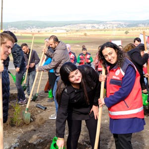 Depremde Hayatını Kaybeden Kadınlar Anısına Mercan Ormanlarına Ağaç Dikimi Yapıldı - fotoğraf 3