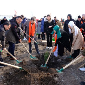 Depremde Hayatını Kaybeden Kadınlar Anısına Mercan Ormanlarına Ağaç Dikimi Yapıldı - fotoğraf 4