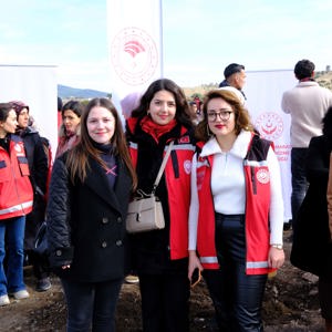 Depremde Hayatını Kaybeden Kadınlar Anısına Mercan Ormanlarına Ağaç Dikimi Yapıldı - fotoğraf 12