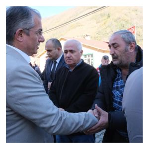  Şehit Jandarma Komando Er Muzaffer Köse'nin ebediyete irtihal eden muhterem babası Mehmet Köse'yi son yolculuğuna uğurladık - fotoğraf 2