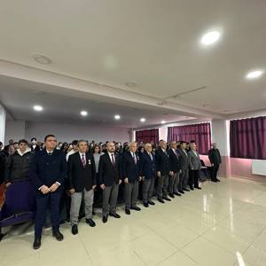 Kahraman Gazilerimiz ile Öğrencilerimiz "Vatan ve Kahramanlık Buluşmaları"  Konulu Söyleşilerde Bir Araya Geldi. - fotoğraf 6