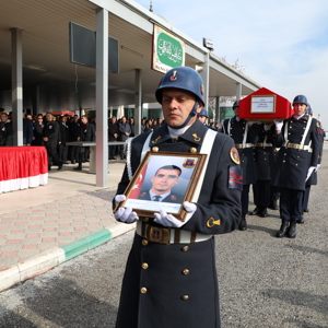 ŞEHİT MUSAB HACI ÖMER ELMAS SON YOLCULUĞUNA UĞURLADI - fotoğraf 2