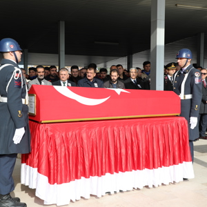 ŞEHİT MUSAB HACI ÖMER ELMAS SON YOLCULUĞUNA UĞURLADI - fotoğraf 1