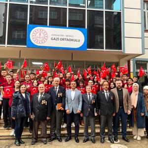 “Vatan ve Kahramanlık Buluşmaları” Projesi ile Öğrencilerle Gaziler Bir Araya Geliyor - fotoğraf 8