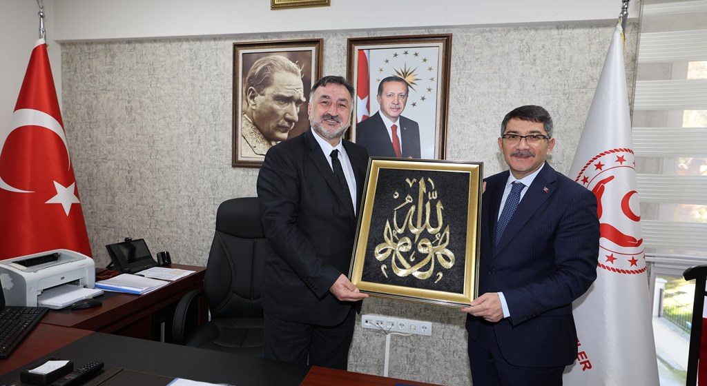 Şehzadeler Belediye Başkanı Ömer Faruk ÇELİK ve Başkan Yardımcısı Bilal DEMİR İl Müdürümüze Hayırlı Olsun Ziyaretinde Bulundular