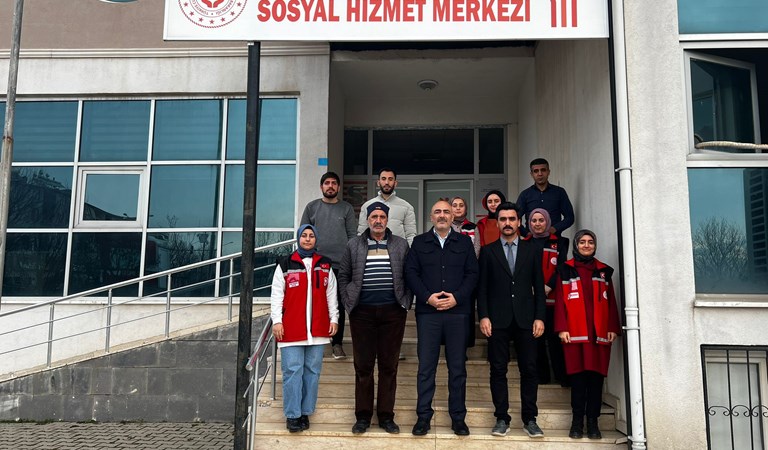 İl Müdürümüz Abdulbari AKSOY, Solhan Şehit Seyithan Özdemir Sosyal Hizmet Merkezimize Ziyarete Bulundular.