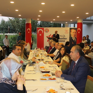 Adana Valiliğimiz Tarafından “19 Eylül Gaziler Günü” Kutlamaları Kapsamında Yemek Programı Düzenlendi - fotoğraf 36