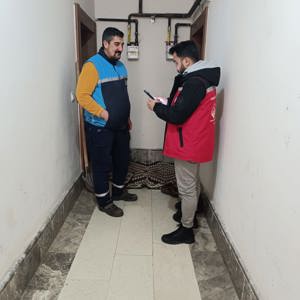 Aile Sosyal Destek Programı kapsamında, Bitlis Sosyal Hizmet Merkezi Müdürlüğü personelleri tarafından Merkez İlçemizde hane ziyaretleri gerçekleştirildi. Aile Sosyal Destek Programı personelleri, vatandaşlarımızın desteğe ihtiyaç duydukları her noktada yanlarındayız. - fotoğraf 1