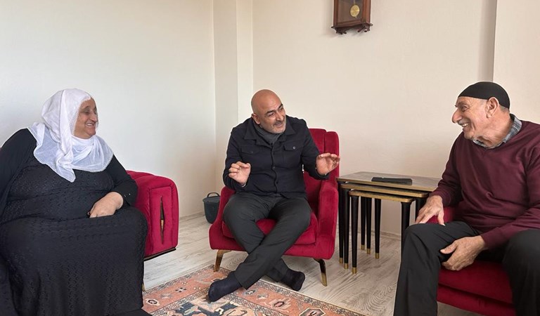 İl Müdürümüz Abdulbari AKSOY, Saray Mahallesi'nde ikamet eden Şehit Mehmet KETBOĞA'nın kıymetli ailesini ziyaret ettiler.