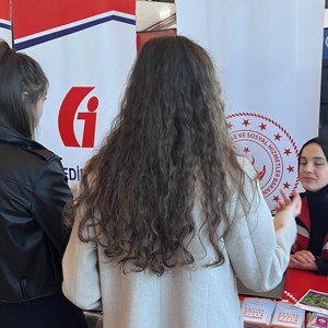 Bölgesel Kariyer Fuarında Bakanlığımızın tanıtımı yapıldı. - fotoğraf 2