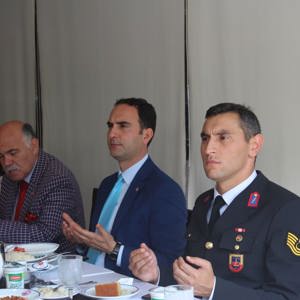 Vali Köksal Şakalar, Gaziler Günü Münasebetiyle Düzenlenen Yemeğe Katıldı - fotoğraf 4