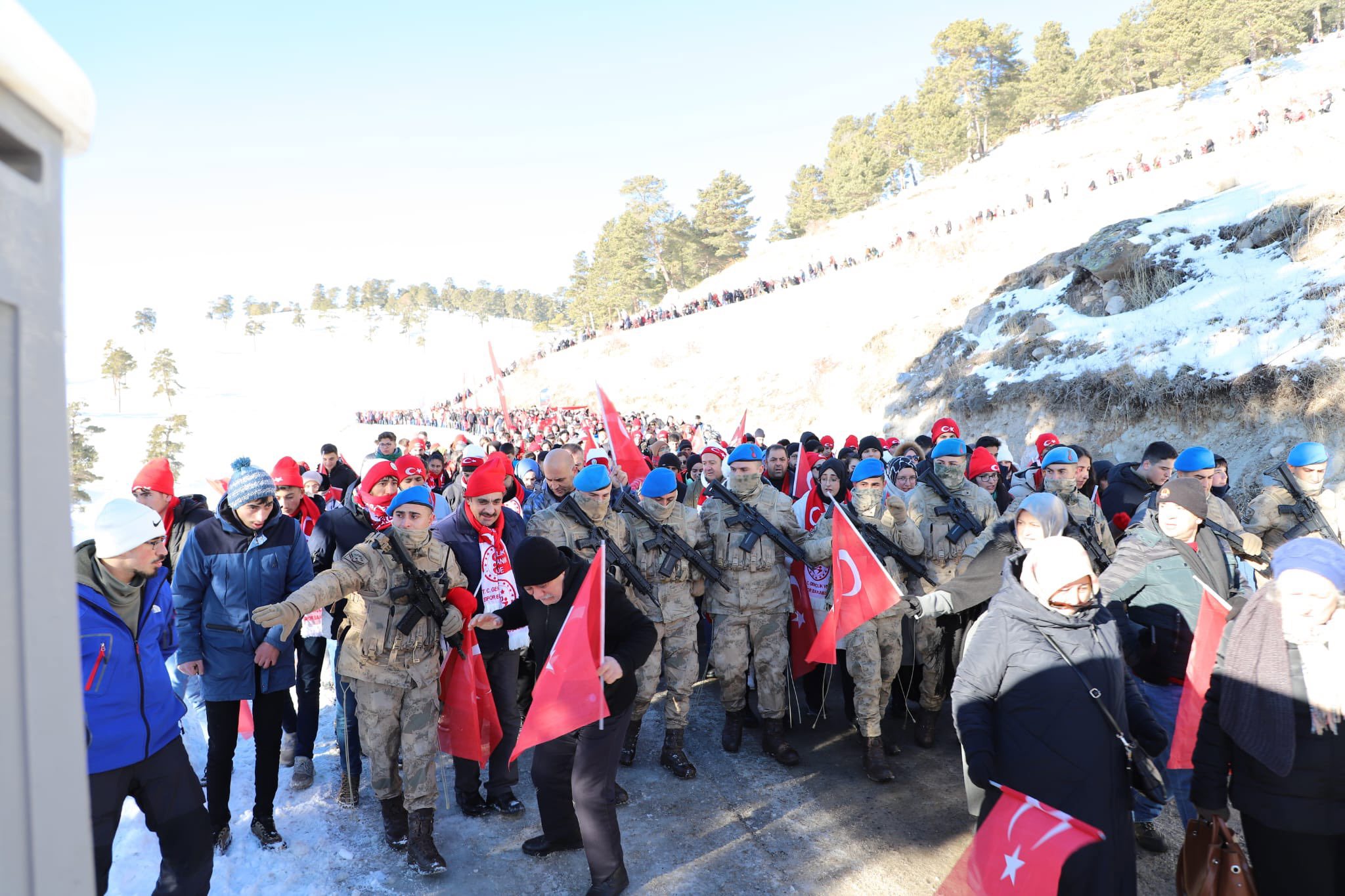 Sarıkamış Şehitlerimizi Rahmet Ve Minnetle Andık - fotoğraf 14