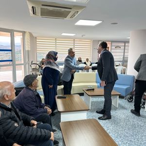 İl Müdürümüz Arif LAÇİN Kuruluşlarımızdan Hizmet Alan Kıymetli Yaşlılarımızın Kandilini Kutladı - fotoğraf 5