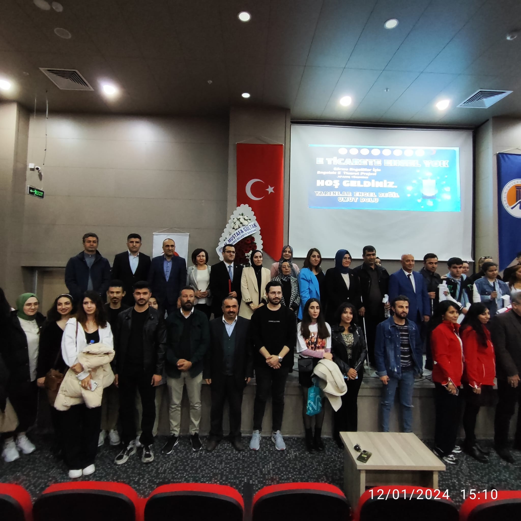 #BeyazBastonGörmeEngellilerHaftası vesilesiyle Görme Engelli bireylerimizin Engelsiz E-Ticaret Kursu Sertifika Töreni'ne katılım sağladık.  Onların hayattaki başarılarının her anında takipçisi oluyoruz. Çünkü, #EnBüyükEngelSevgisizliktir