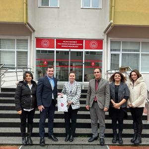 Vali Yardımcımız Sayın İdli ÖZDEMİR DOĞAN ve İl Müdürümüz Arif LAÇİN Kıymetli Yaşlılarımıza Ziyarette Bulundu - fotoğraf 1
