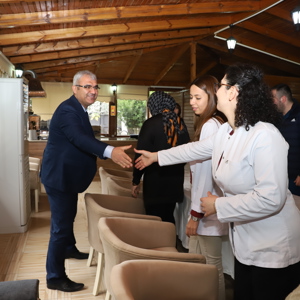 SEYHAN HUZUREVİ YAŞLI BAKIM VE REHABİLİTASYON MERKEZİMİZE ZİYARET - fotoğraf 6