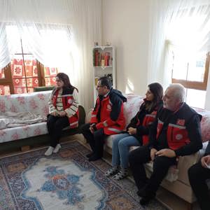 KIRMIZI YELEKLİLER BİTLİS SOKAKLARINDA - fotoğraf 3