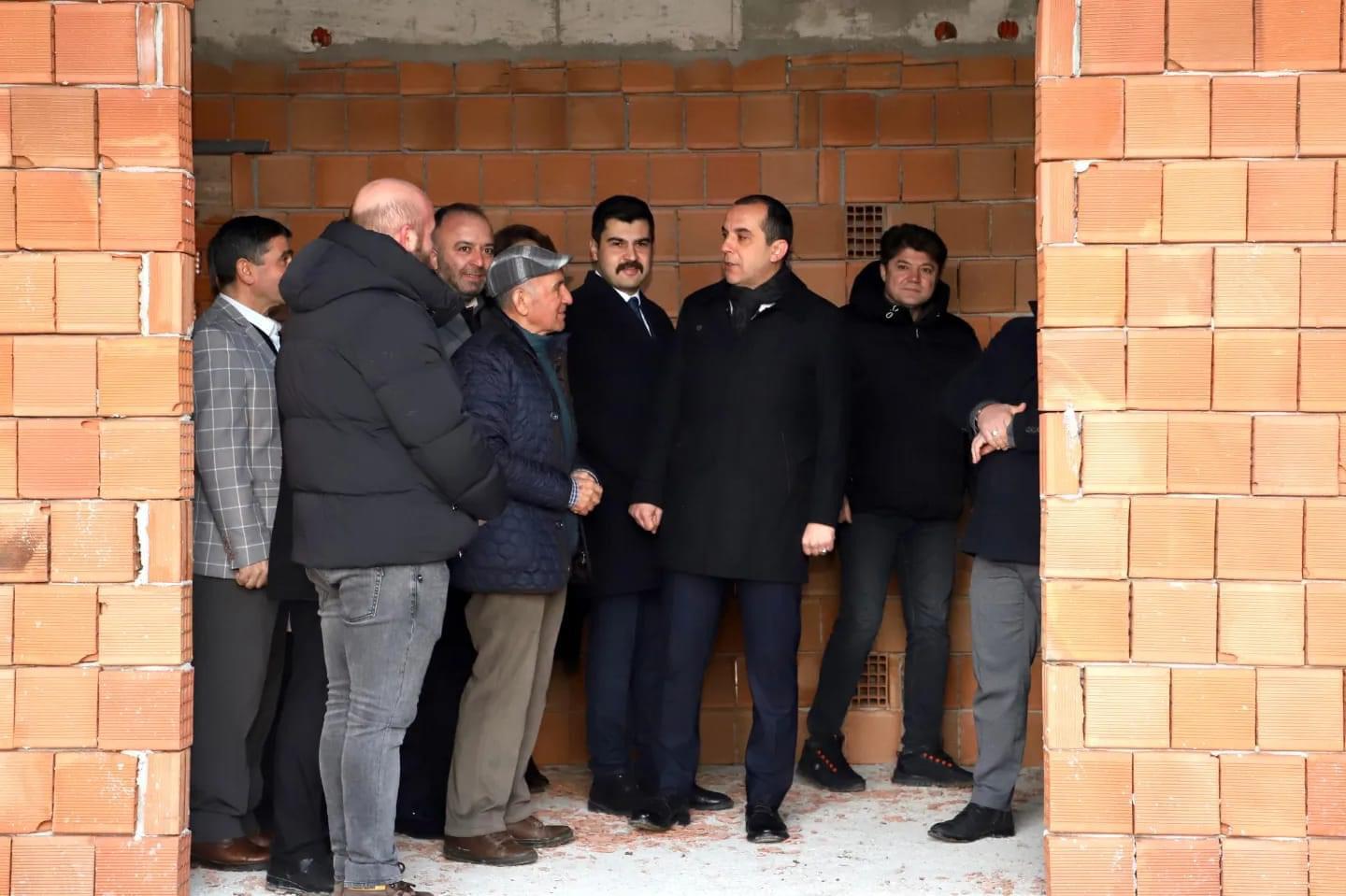 Valimiz Sn. M. Fırat Taşolar, Eldivan ilçesinde yapımı devam eden Engelsiz Yaşam Merkezimizin inşaatında incelemelerde bulundular.