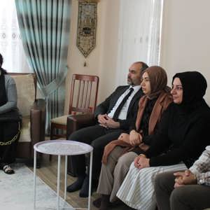 Bayburt Valisi Mustafa Eldivan Öncülüğünde Koruyucu Aile Ziyaretlerimizi Sürdürüyoruz - fotoğraf 2