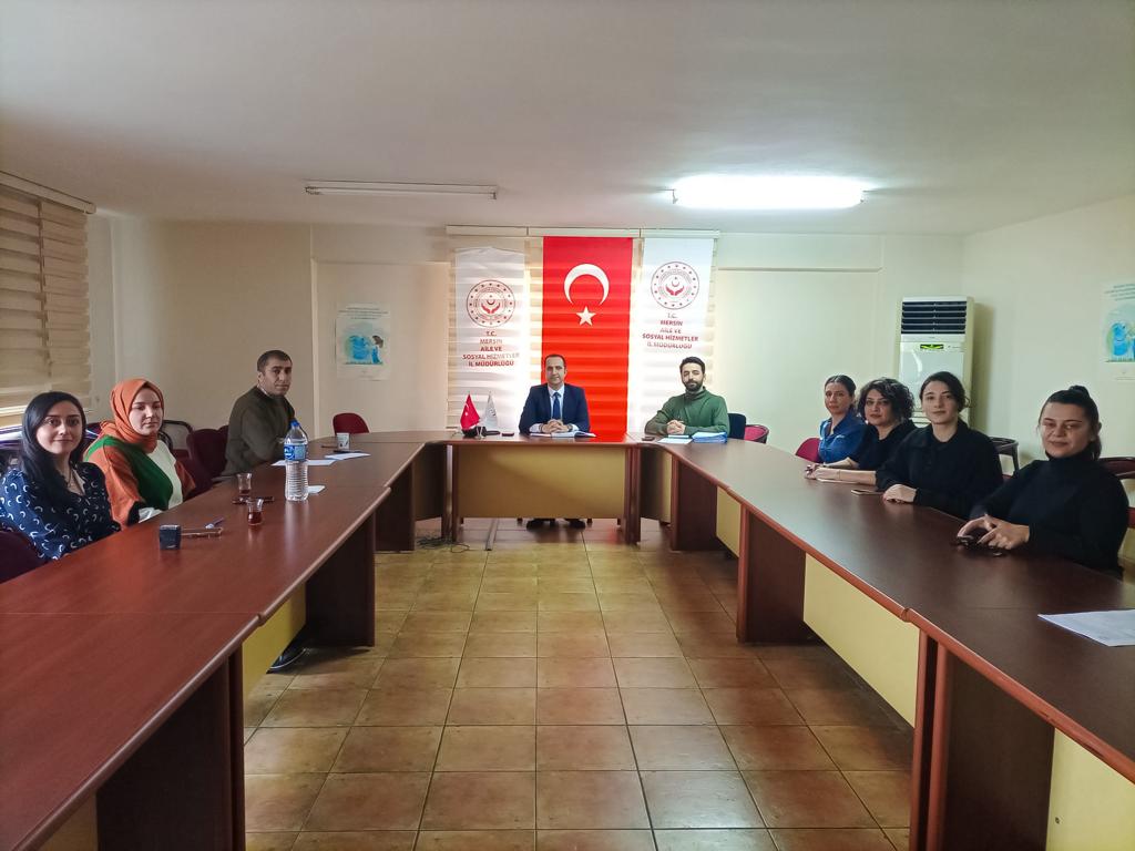 İl Müdürlüğümüz Koruyucu Aile Birimimiz tarafından #KoruyucuAile ekipleri ve birim sorumlarının katılımı ile ''2023 Yılının Değerlendirilmesi ve 2024 Yılının Planlanması'' konulu toplantı gerçekleştirildi.