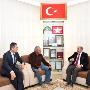 İl Müdürümüz Galip SÖKMEN Kore Gazisini ve Şehit Ailesini Ziyaret Etti - fotoğraf 3