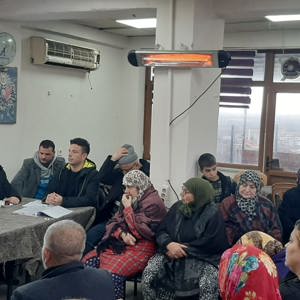 İl Müdürümüz Şuayip Üner, Biga İlçesi Turan Mahallesinde (Şehitlik) Yaşayan Roman Vatandaşlarımızla Bir Araya Geldi. - fotoğraf 2