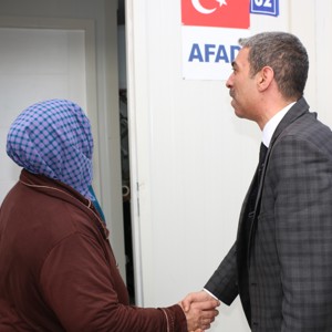 Depremde Evlerini Kaybeden Depremzede Ailelerimizi Ziyaret Ettik. - fotoğraf 2