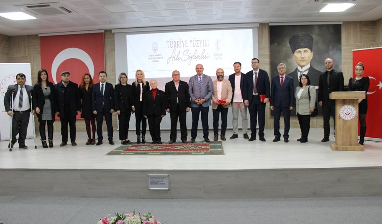 "Türkiye Yüzyılı Aile Söyleşileri" programı İl Müdürlüğümüzde gerçekleştirildi.
