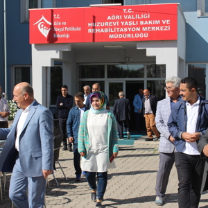 Protokol Üyeleri Huzurevi Sakinleri İle Kahvaltıda Buluştu - fotoğraf 14