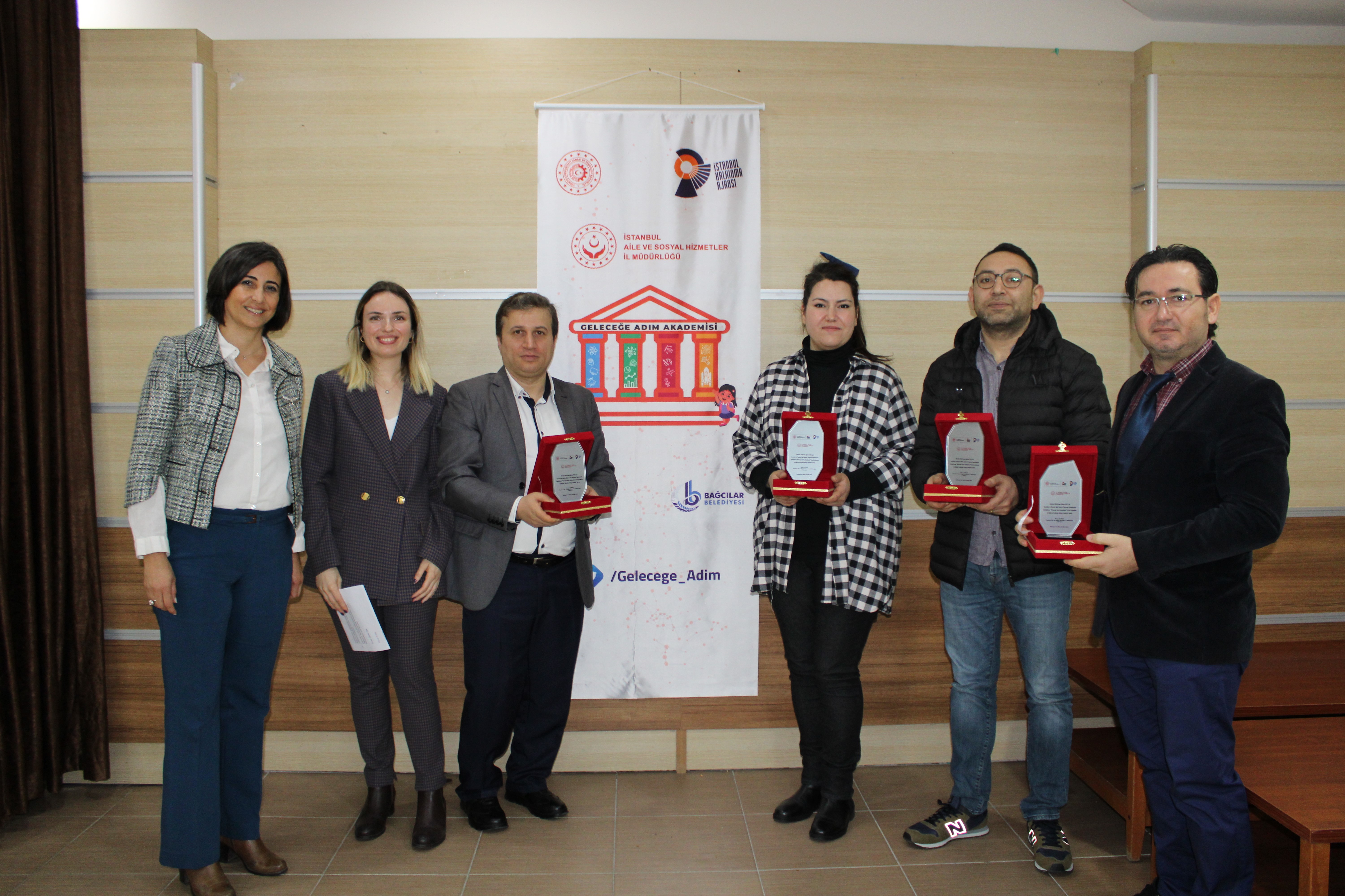                       Geleceğe Adım Akademisi Projesinin Kapanış Toplantısı Gerçekleşti.