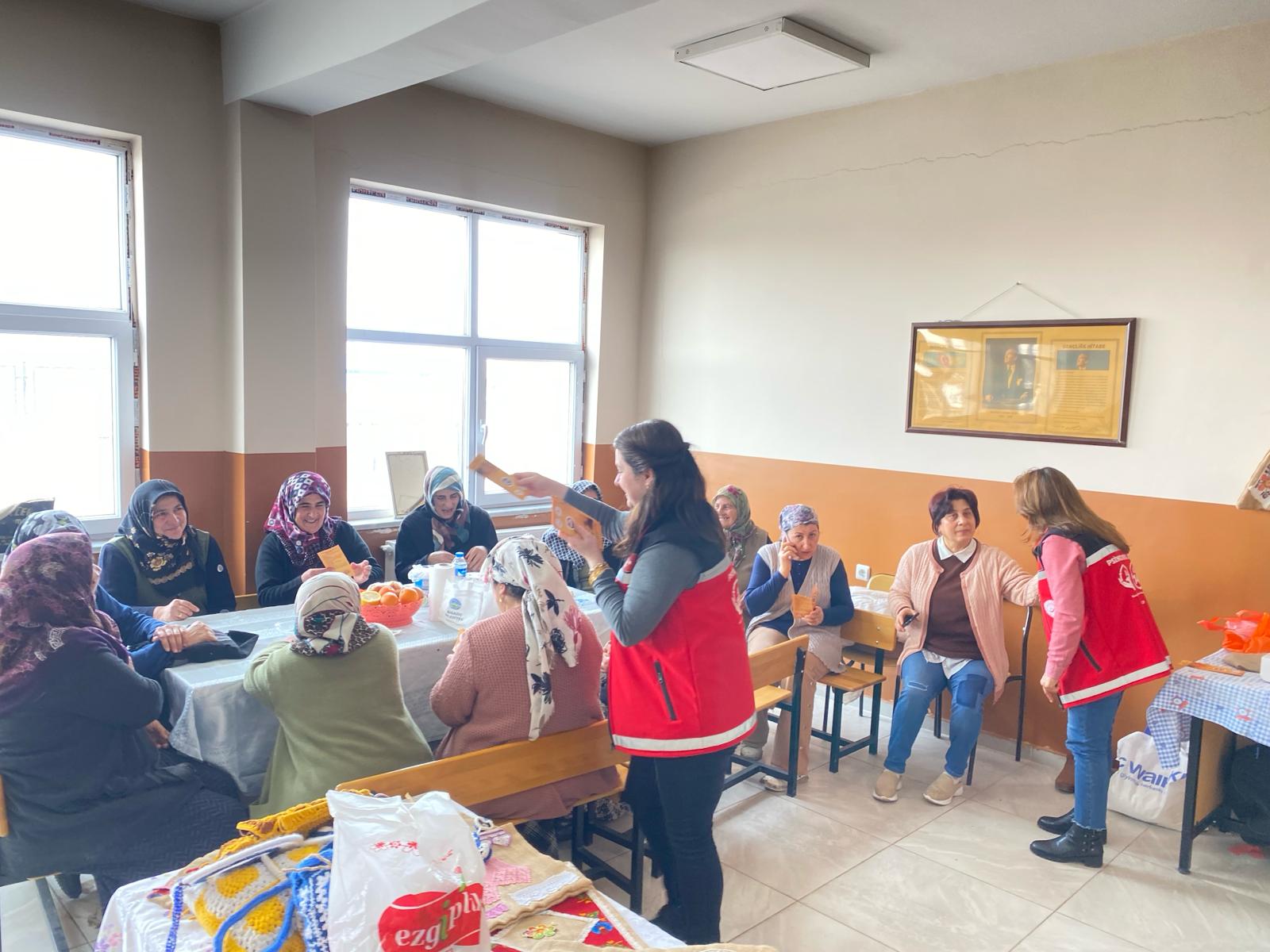 Kadına Yönelik Şiddetle Mücadele ve Erken Yaşta ve Zorla Evliliklerle Mücadele İl Eylem Planları kapsamında  Susuz ve Arpaçay İlçelerimizde toplamda 13 kurs ziyaret edilerek bilgilendirme gerçekleştirilmiştir.