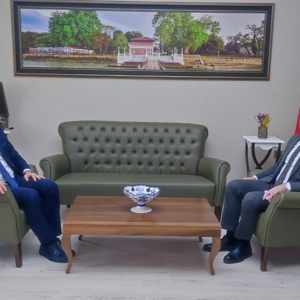 İl Müdürümüz Arif LAÇİN İl Milli Eğitim Müdürü Halil İbrahim AKMEŞE'yi Ziyaret Etti - fotoğraf 1