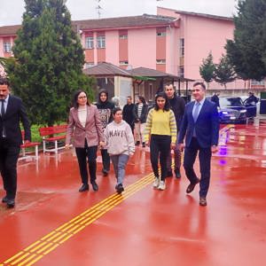 Sayın Valimiz Dr. Hülya KAYA Engelli Kuruluşumuzu Ziyaret Etti - fotoğraf 2