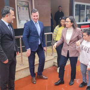 Sayın Valimiz Dr. Hülya KAYA Engelli Kuruluşumuzu Ziyaret Etti - fotoğraf 4