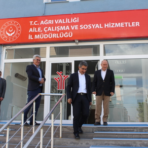 Ağrı İl Tarım ve Orman Müdürü Sayın Kenan Engin İl Müdürümüz Sayın Mehmetşafi Erim’i ziyaret eti. - fotoğraf 2