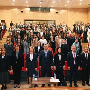 Türkiye Yüzyılında Kadın Hakları Paneli Gerçekleştirildi. - fotoğraf 1